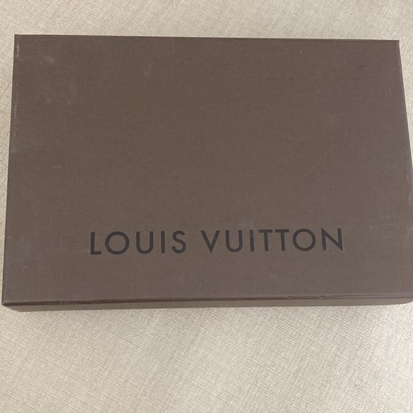 Louis Vuitton Florentine Belt Bag - Picture 12 of 15